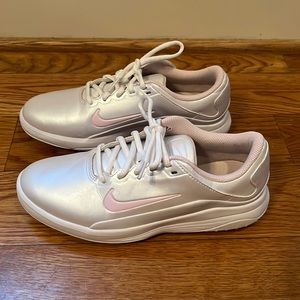 Pearl White Nike FITSOLE Size 7.5 Golf Shoes